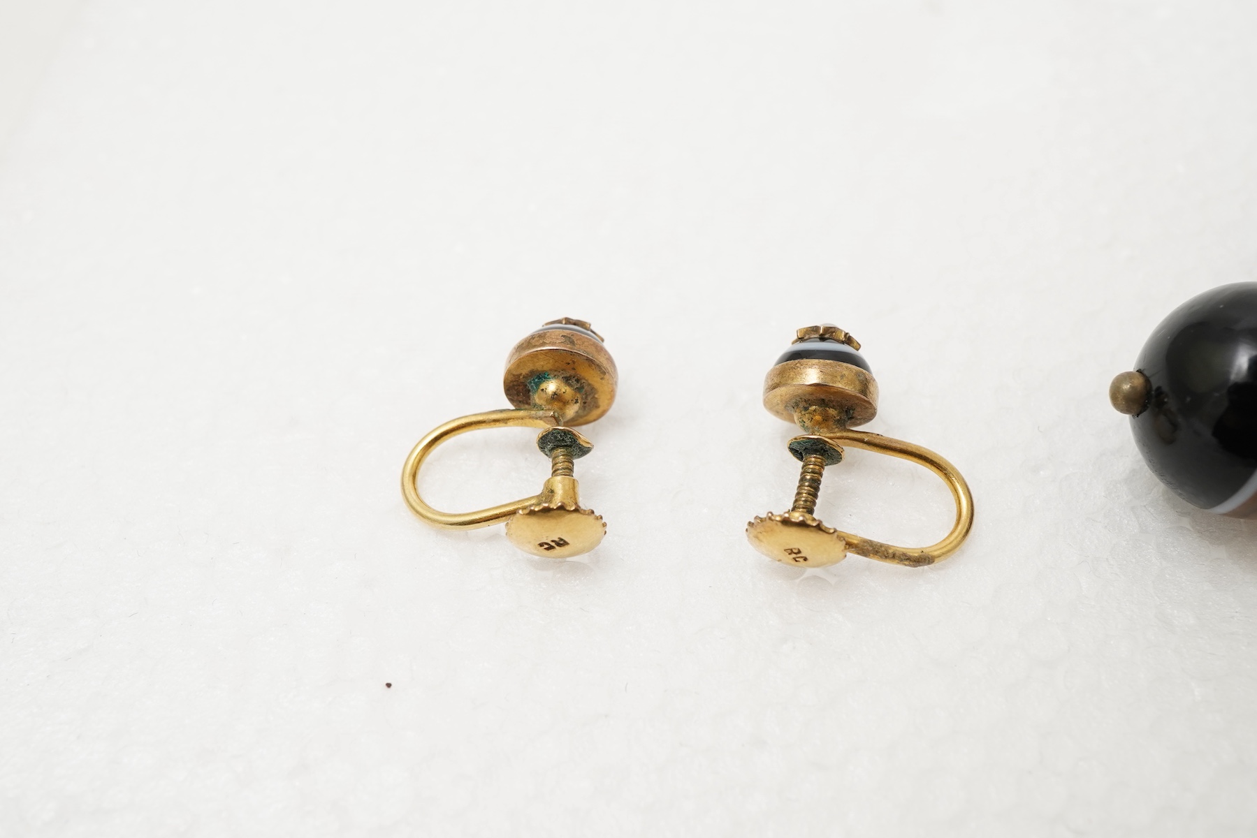 Three pairs of agate earrings, late 19th century